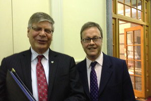 IS director Warren Tucker, left, and GCSB Director Ian Fletcher today. Photo / Audrey Young