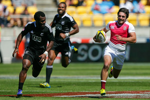 Mat Turner of England makes a break past the defence of Tomasi Cama. Photo / Getty Images