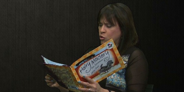 The world's fastest talker, Fran Capo, has brought her motormouth to New Zealand.