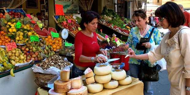 Food is an important part of Italian life.