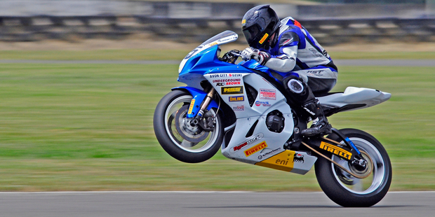 Dennis Charlett (Suzuki GSX-R1000) is the defending Suzuki Series champion in the premier formula one class and knows he's got his work cut out defending his title this year. Pictures / Andy McGechan