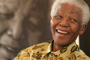 New Zealand's politicians have paid tribute to former South African President Nelson Mandela.