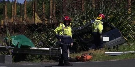 http://media.nzherald.co.nz/webcontent/image/jpg/201350/WAIMAUKUTRAIN_460x230.jpeg