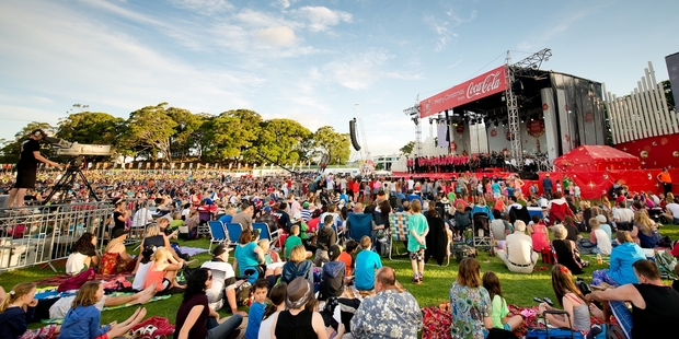 Thousands of festival-goers in the Auckland Domain. Photo / Shaun Jeffers