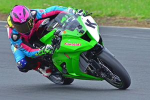 Australian Sophie Lovett (Kawasaki), in action during New Zealand's popular Suzuki Series last week. Photo / Andy McGechan, BikesportNZ.com