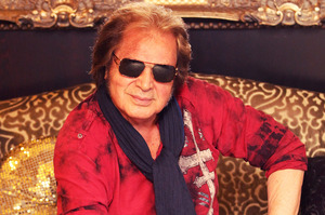 Engelbert Humperdinck had a bottle of wine delivered at 10am. Why not? Photo / NZ Herald