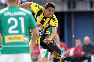 Wellington Phoenix player Carlos Hernandez. Photo / Paul Taylor
