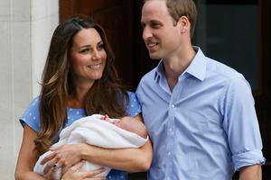 Prince William and Kate, Duchess of Cambridge, emerge from this hospital, giving the world it's first glimpse of future King, Prince George.
Photo / AP