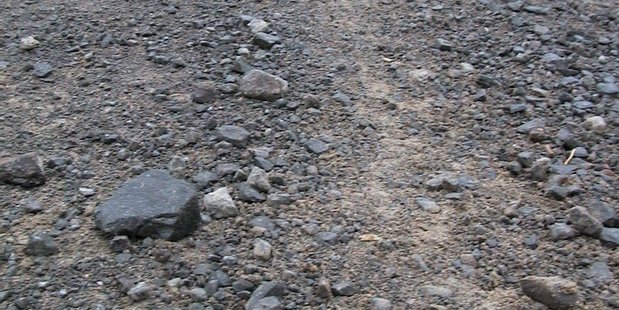There are 825 unsealed roads in Auckland. Photo / Elaine Fisher