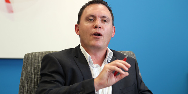 Slingshot chief executive Mark Callander says the proposed cable plan unveiled yesterday by Telecom, Vodafone and Telstra will lead to an 'unlevel playing field' . Photo / Herald on Sunday