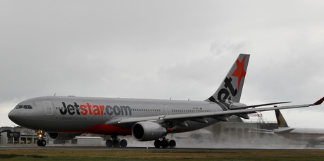 Auckland Airport figures bear this out. Domestic passenger numbers grew 7.2 per cent during the last six months of 2012 to 3.35 million. Photo / Greg Bowker