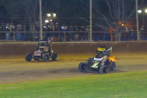 Bryan Clauson passes Michael Pickens. Photo / James Selwyn