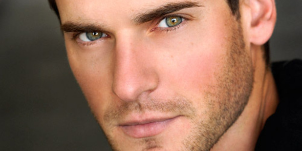 David De Lautour will play Stephen Donald in an upcoming movie about the Rugby World Cup 2011.