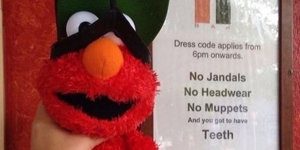 Melissa had just bought her son an Elmo toy and as she passed Takapuna Bar she realised they had broken all the rules.