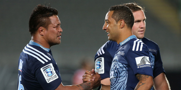 Keven Mealamu (L) and Benji Marshall of the Blues shake hands after the round three Super Rugby match between the Auckland Blues and the Christchurch Crusaders. Photo / Getty Images.