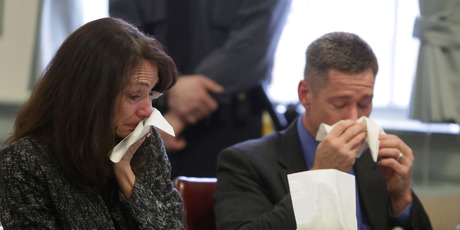 Elizabeth and Sean Canning, parents of Rachel Canning, cry during a hearing at the Morris County Courthouse. Photo / AP