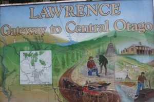 Lawrence proclaims itself the Gateway to Central Otago. Photo / Paul Rush