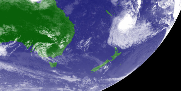 An image showing cyclone Lusi bearing down on New Zealand. Photo / Japan Meteorological Agency
