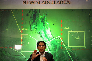 Malaysia's Department of Civil Aviation's Director General Azharuddin Abdul Rahman briefs reporters on search and recovery efforts. Photo / AP