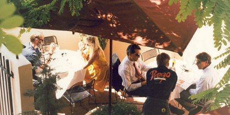 Prego restaurant on Auckland's Ponsonby Road , seen in 1986.