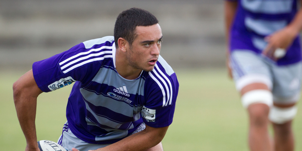 Blues Halfback Bryn Hall. Photograph by Richard Robinson.
