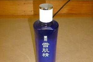 3.3 kilograms of methamphetamine was hidden in skincare and shampoo bottles.