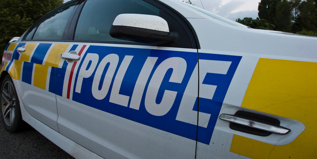 Police are hunting for a man who robbed a Kiwibank/Postshop outlet in Marewa this morning.