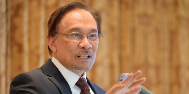 Anwar Ibrahim delivers a speech. Photo / AFP