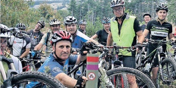 PIQUED: Mountain bikers, including former international adventure racer Tim Wilkins (front), are disgruntled at being banned from riding on TeMata Peak walking tracks.