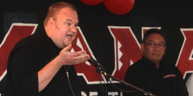 Kim Dotcom addresses the Mana Party meeting. Photo / Daily Post
