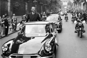 During the 50s, 60s and 70s, the DS had the best brakes, ride and handling of any production car.
A Citroen DS enabled President Charles de Gaulle and his wife to escape a hail of bullets.