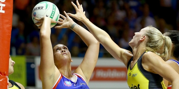Cathrine Latu (left) produced another of her outstanding shooting efforts. Photo / Getty Images