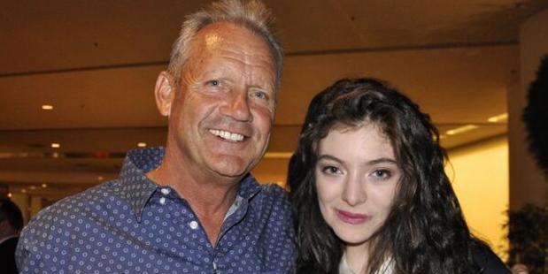 Kansas City Royals baseball player George Brett and Lorde. Photo/Twitter.