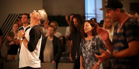 Senior minister Greg Burson leads worshippers at Edge Kingsland. Photo / Jason Oxenham.