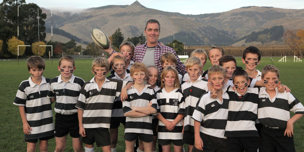 James Nesbitt had no trouble getting to know the locals in his often moving show about New Zealand.