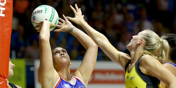 Mystics goal shoot Cathrine Latu shoots under pressure. Photo / Getty Images