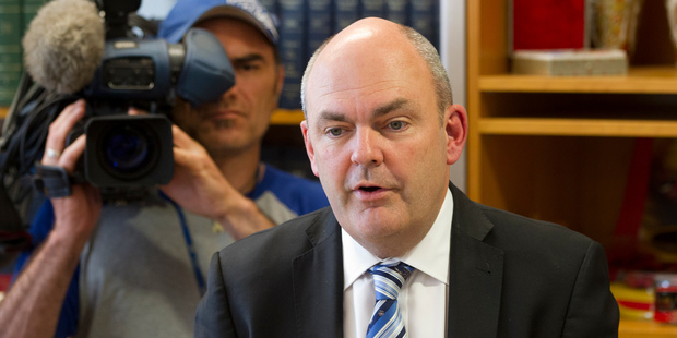 The university staff are right to be worried about Steven Joyce's strategy. Photo / Mark Mitchell