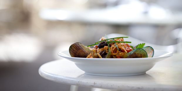 Linguine with yellow fin tuna and Mussels at Non Solo Pizza. Photo / Richard Robinson