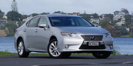 Lexus ES hybrid. Photo / David Linklater
