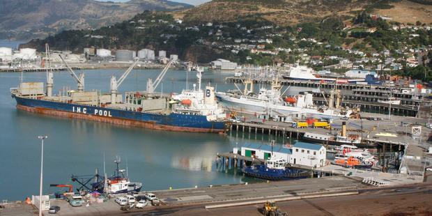 Earthquake recovery Minister Gerry Brownlee is using special powers to order a fast track to the rebuilding of Lyttelton Port.