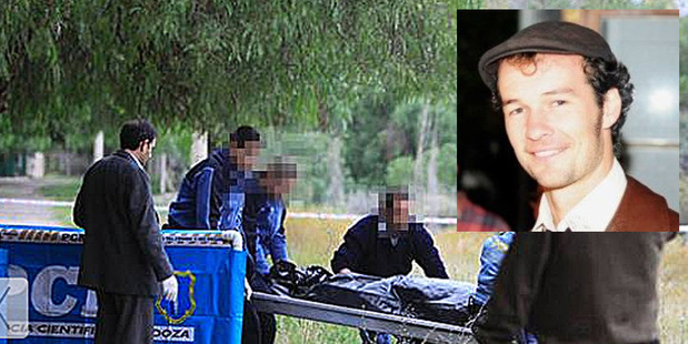 Police move the body of Nicholas Heyward (inset). Photo / FotoReporter