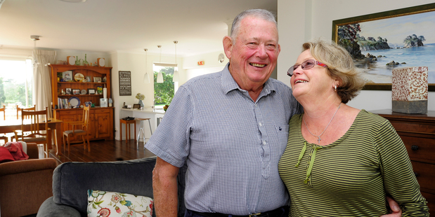 Omokoroa residents Simon and Robyn Griffiths were happy with the service they received from Classic Builders.