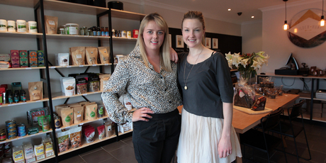 Danielle Russel and Amy Gibson concentrate on the paleo diet. Photo / Doug Sherring