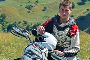 Maruia's Ethan Bruce (Yamaha YZ250) has an outside chance of collecting the national title (right).