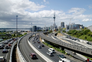 Rush hour traffic heading in to Auckland CBD. File photo / NZ Herald