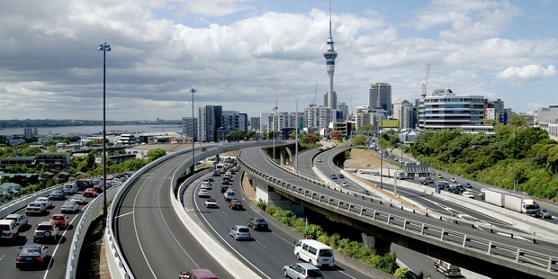 Rush hour traffic heading in to Auckland CBD. File photo / NZ Herald