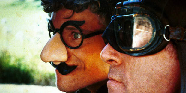 Kelly Johnson (left) and Tony Barry in Geoff Murphy's 1981 film Goodbye Pork Pie.