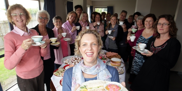 CHEERS: Kirsty Porcer held a morning tea at her Hastings home yesterday to raise money for a second round of experimental cancer treatment in Germany. PHOTO/PAUL TAYLOR HBT141640-01
