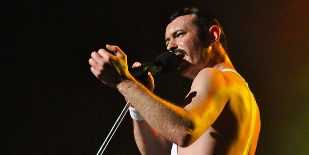Gary Mullen and the Works One Night of Queen.