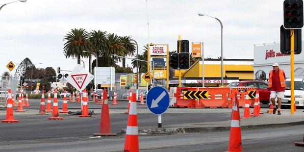 Work continued yesterday at the busy intersection of Tennyson, Station and Thackeray Sts in Napier. A mini-roundabout at the intersection is only in use to control traffic during the work. Photo/Duncan Brown